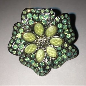 Green flower ring